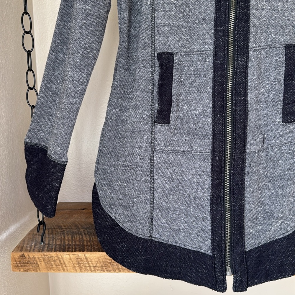 VENUS Tunic Length Zip-Up Hoodie
Jacket, size L - Picture 6 of 16